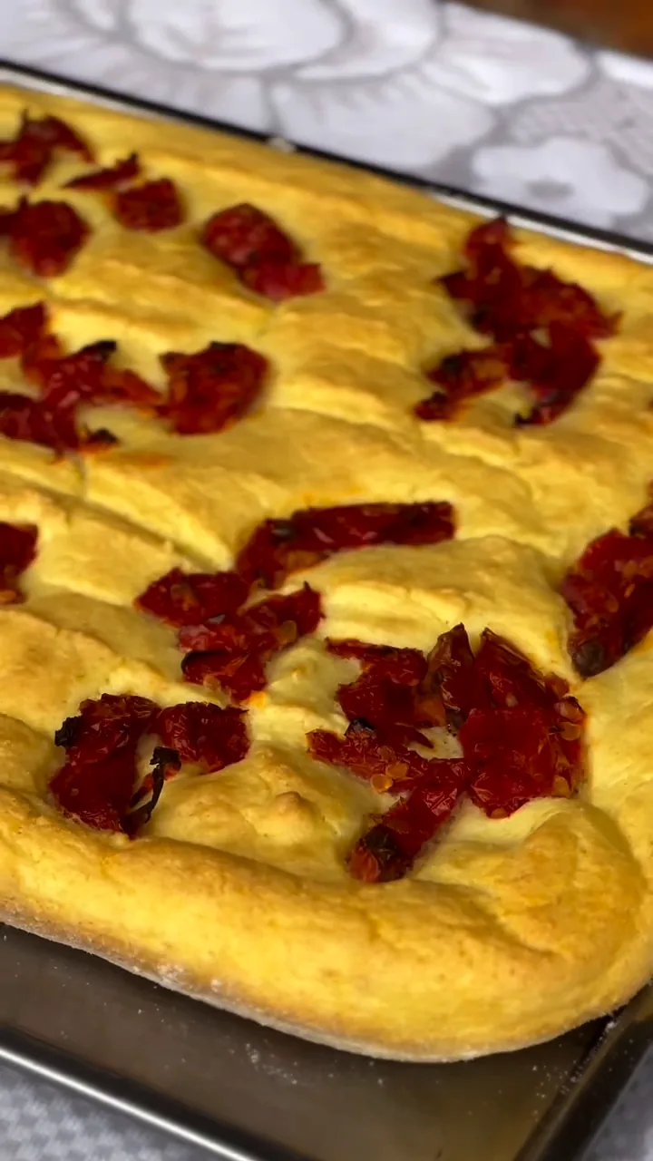 Focaccia com tomate seco